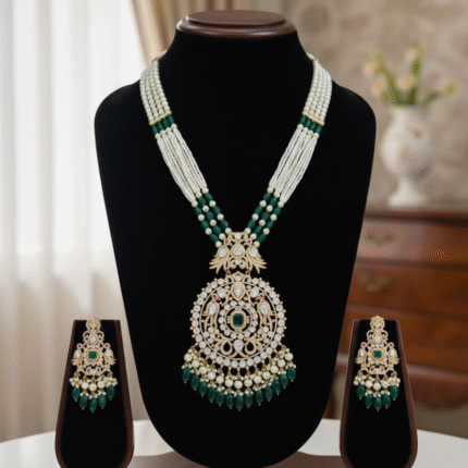 Emerald and Pearl Grandeur Necklace Set