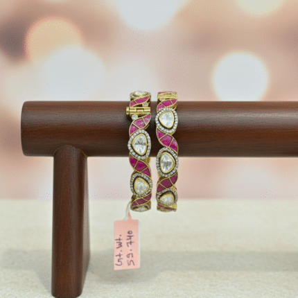 Exquisite Gold-Plated Kundan Style Bangle